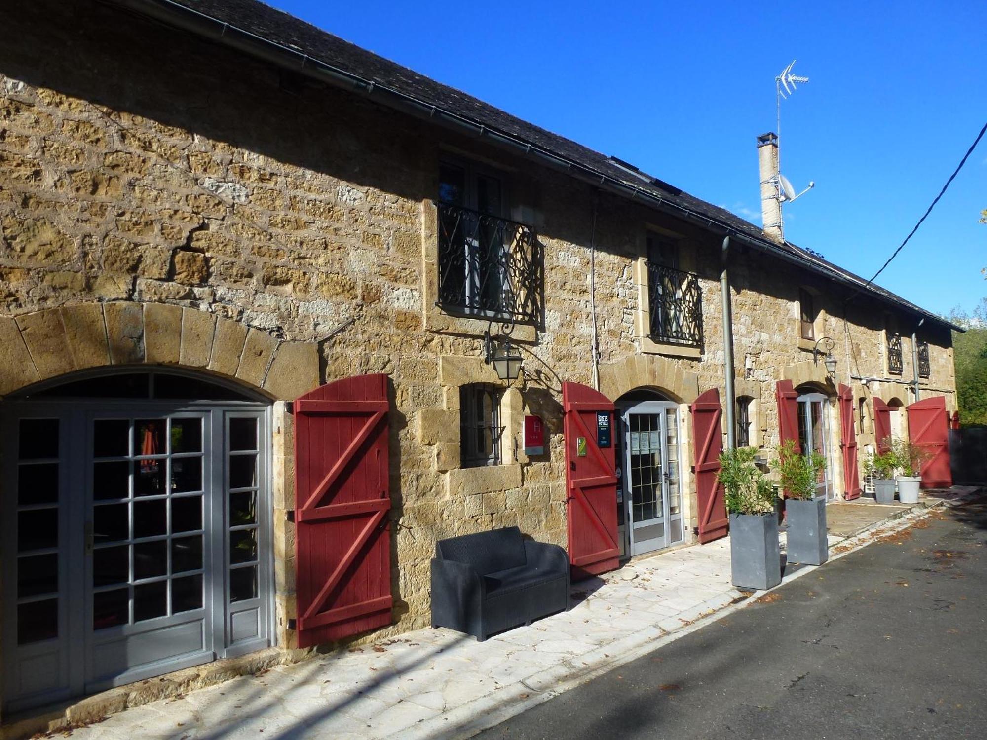 Logis Hotel Auberge De Cartassac Cressensac-Sarrazac Exterior photo